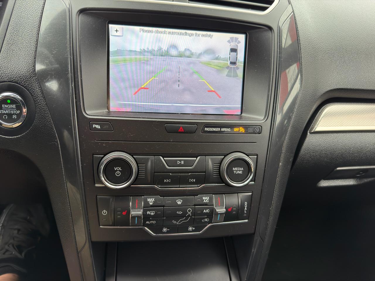 Ford Explorer XLT 4WD 2018