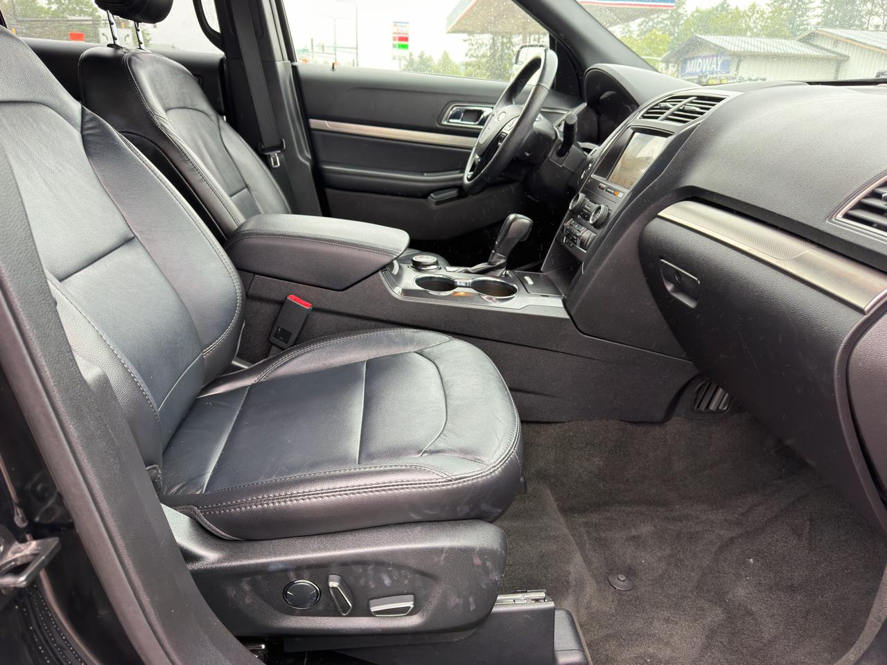 Ford Explorer XLT 4WD 2018