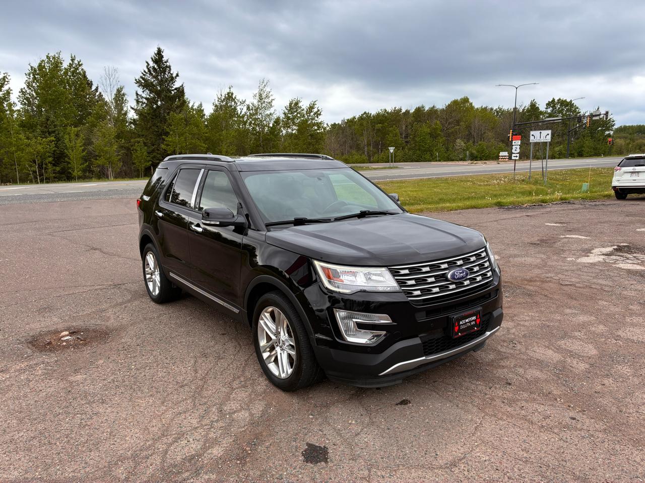 Ford Explorer XLT 4WD 2017