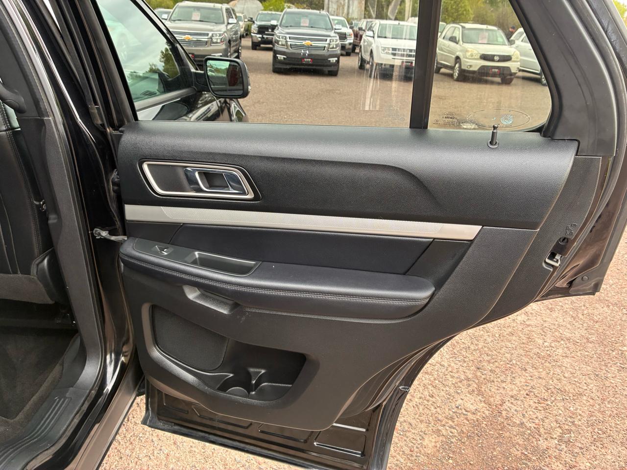 Ford Explorer XLT 4WD 2017