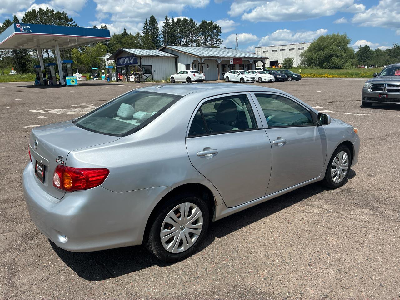 Toyota Corolla 4dr Sdn LE Auto 2010
