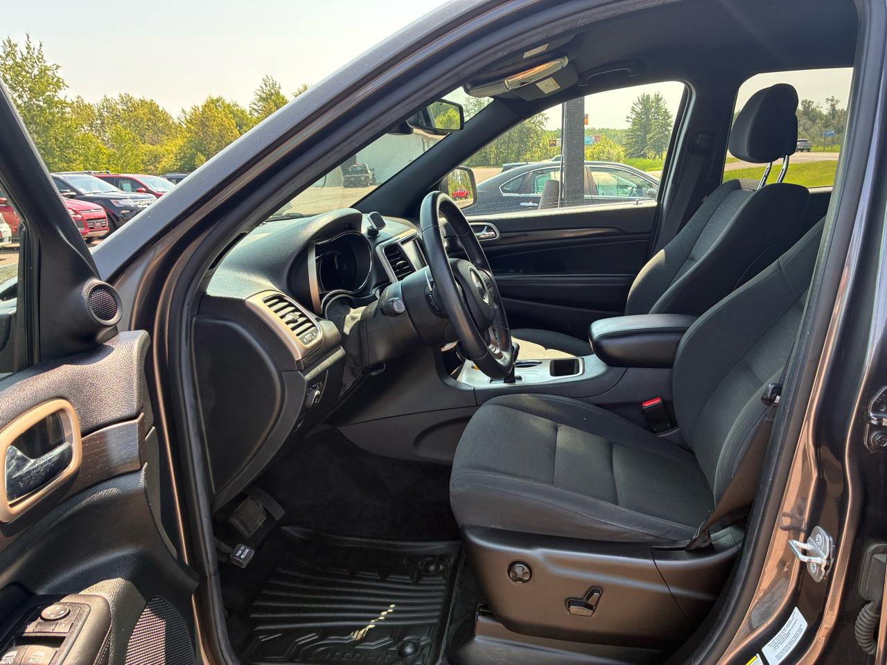 Jeep Grand Cherokee Laredo 4WD 2014