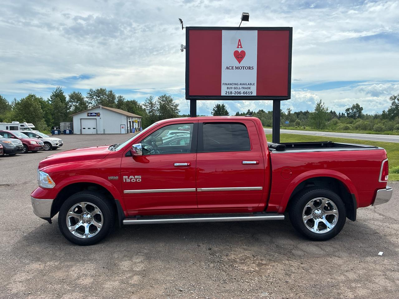 RAM 1500 Laramie Crew Cab SWB 4WD 2015