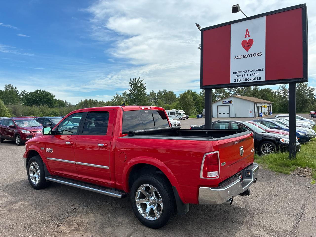 RAM 1500 Laramie Crew Cab SWB 4WD 2015