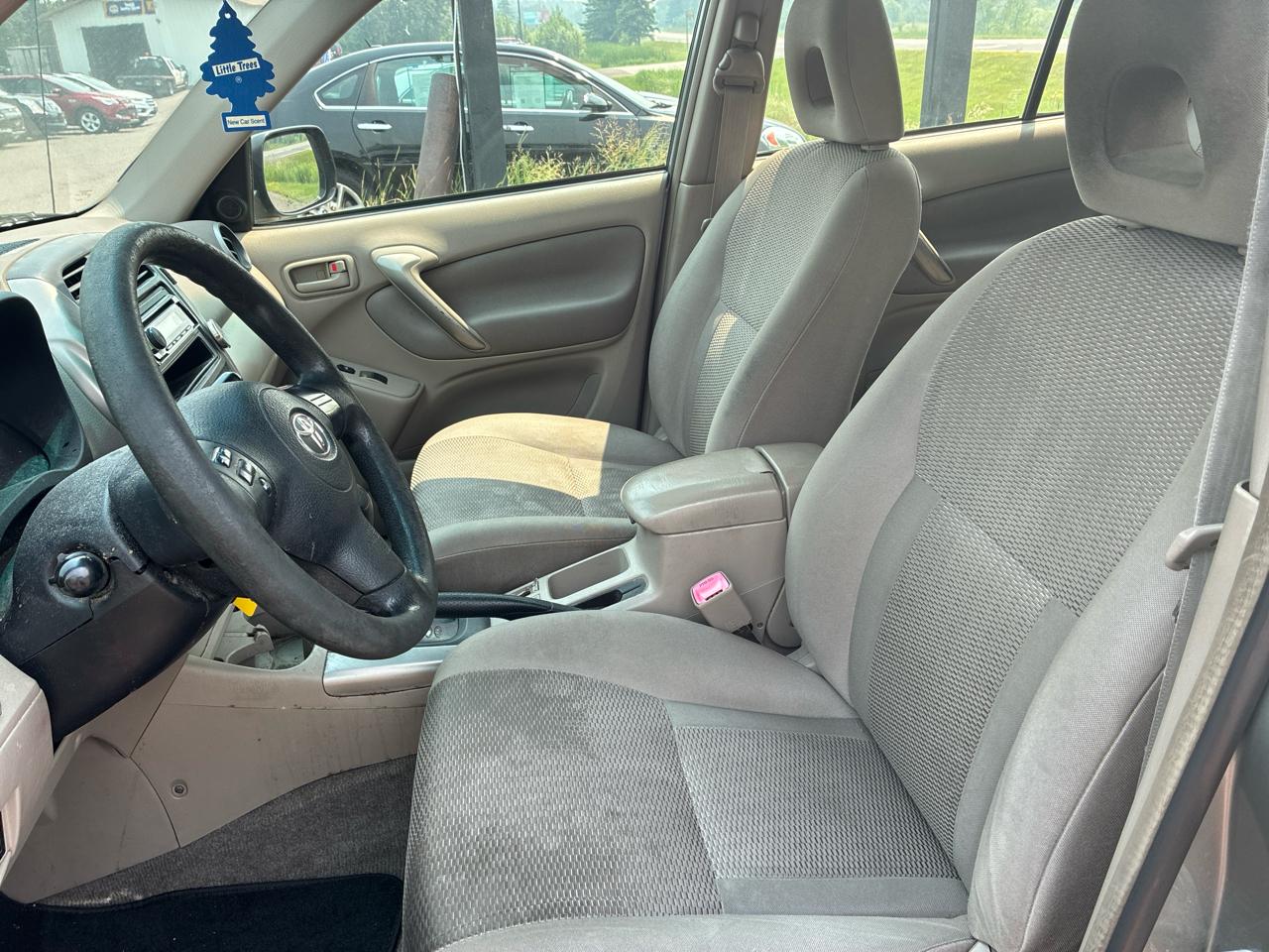 Toyota RAV4 2WD 2004
