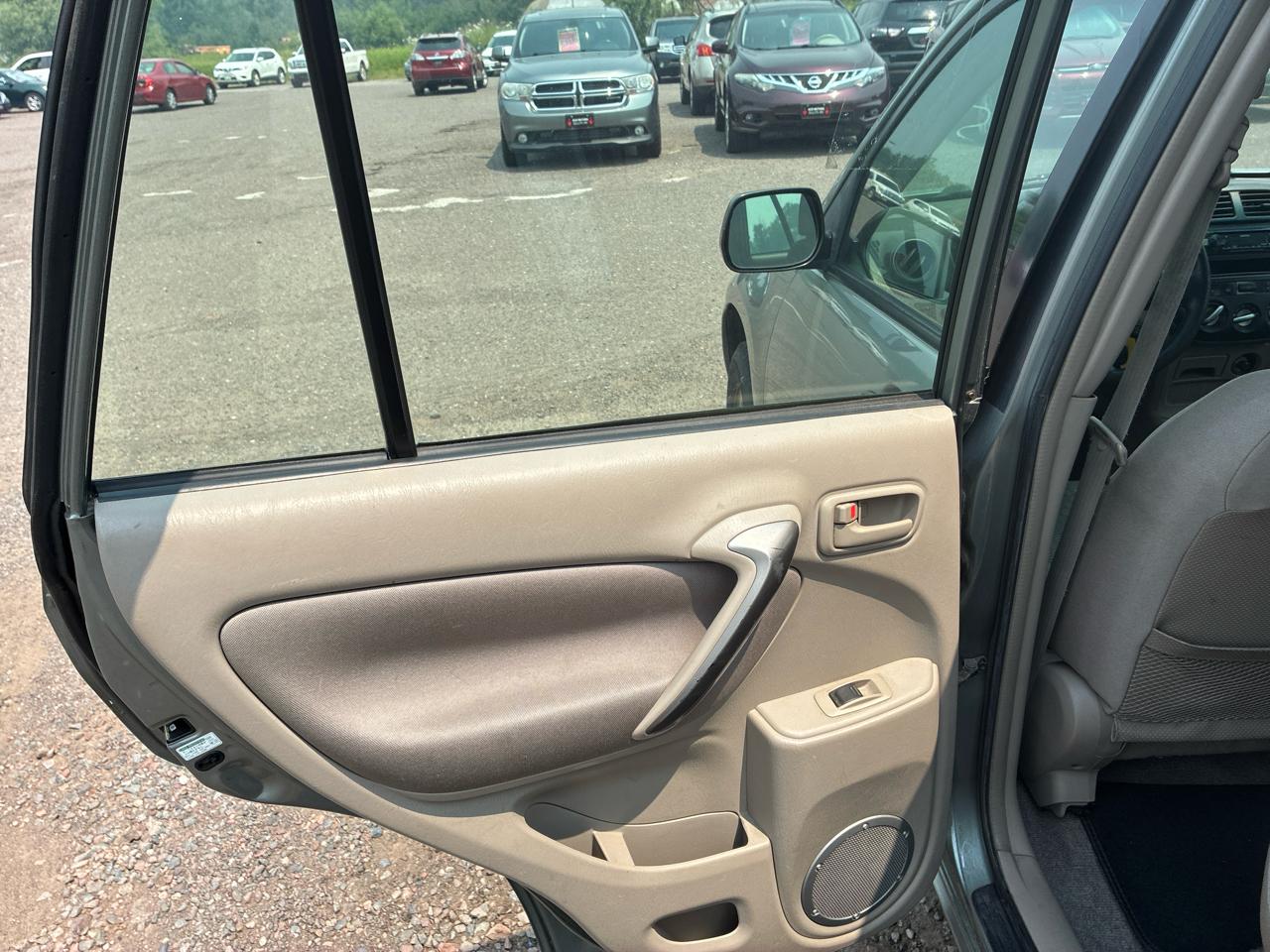 Toyota RAV4 2WD 2004