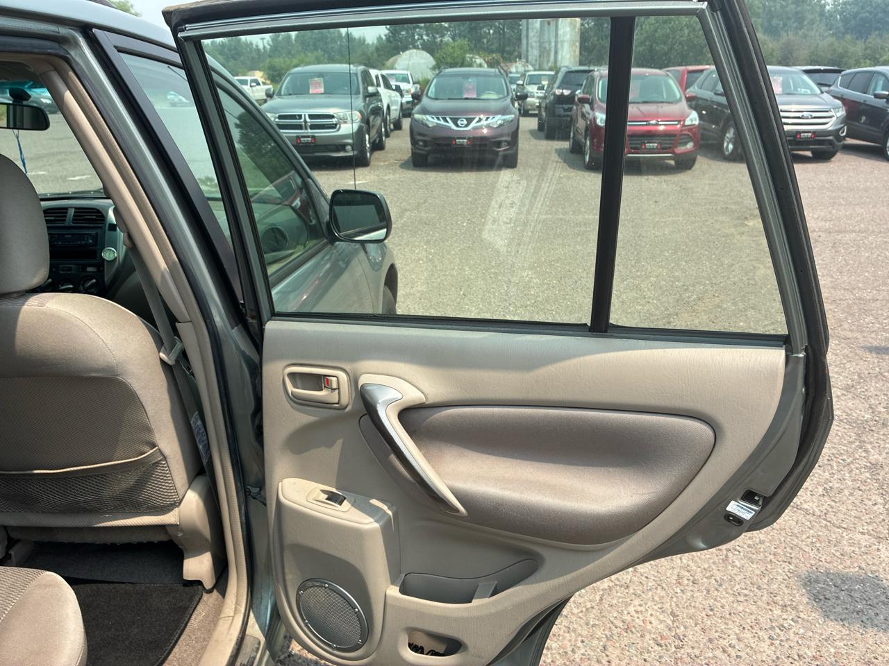 Toyota RAV4 2WD 2004
