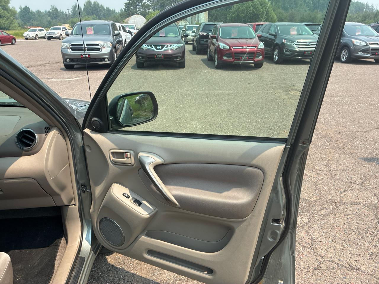 Toyota RAV4 2WD 2004