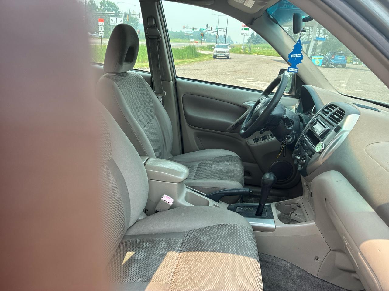 Toyota RAV4 2WD 2004