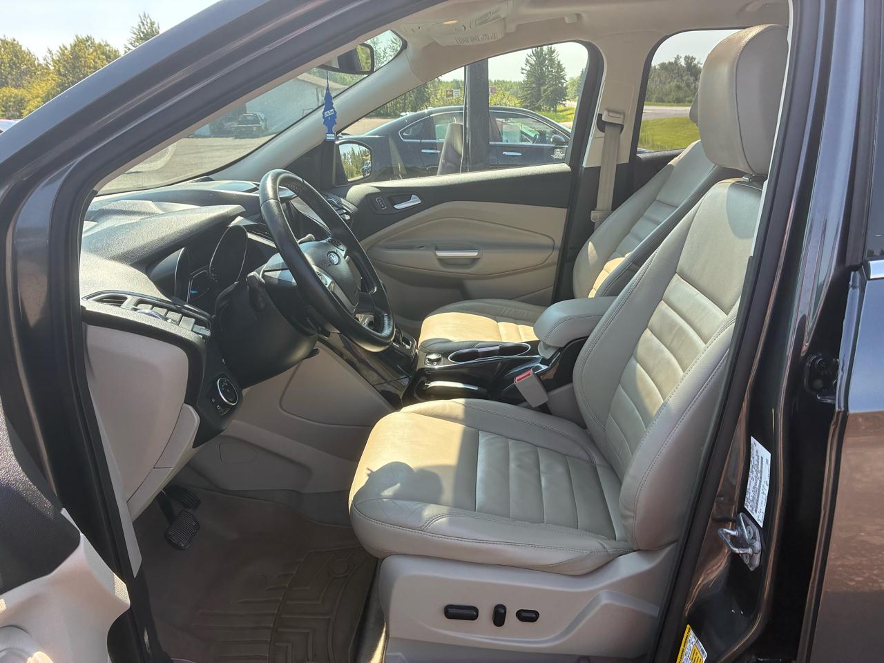 Ford Escape Titanium 4WD 2016