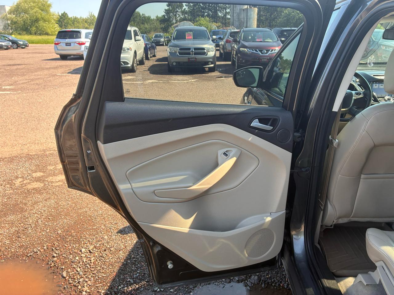 Ford Escape Titanium 4WD 2016