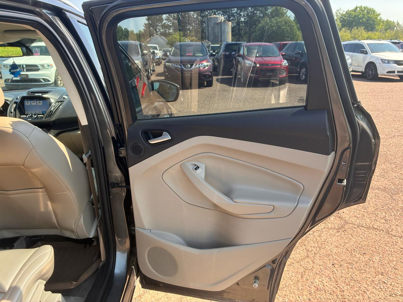 Ford Escape Titanium 4WD 2016