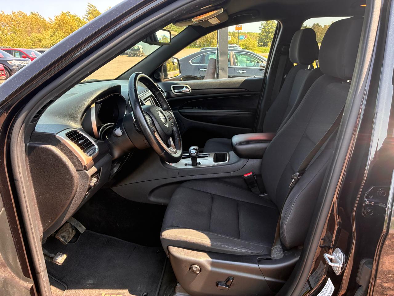 Jeep Grand Cherokee Laredo 4WD 2014