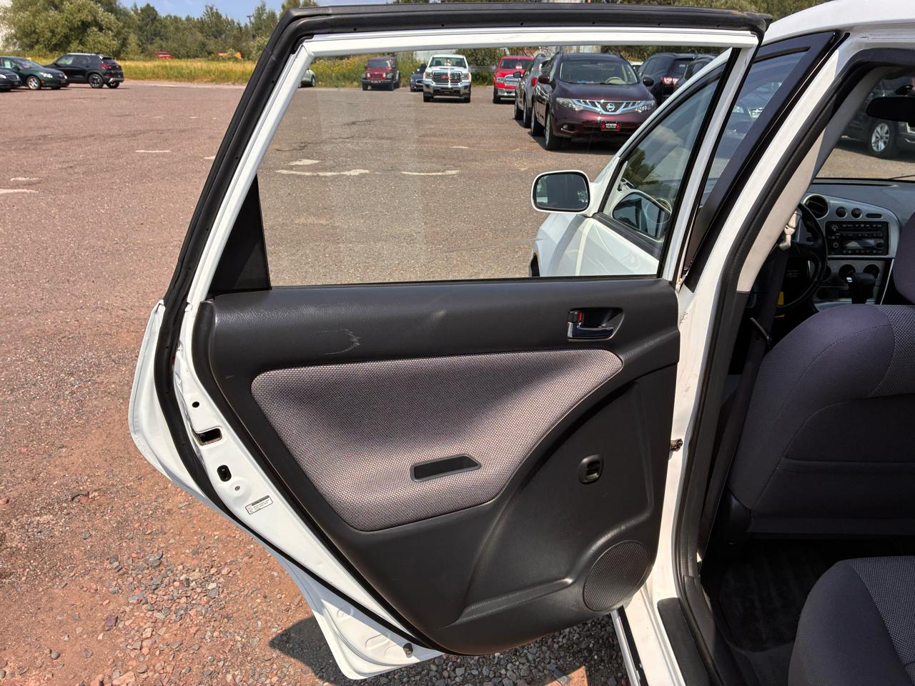 Toyota Matrix 4WD 2004