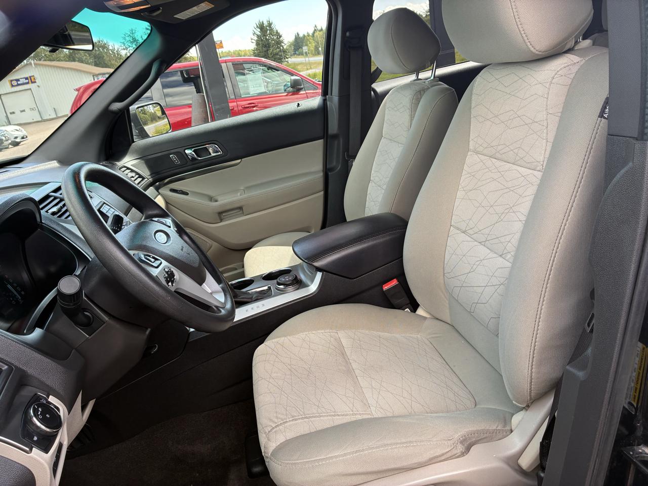 Ford Explorer Base 4WD 2013