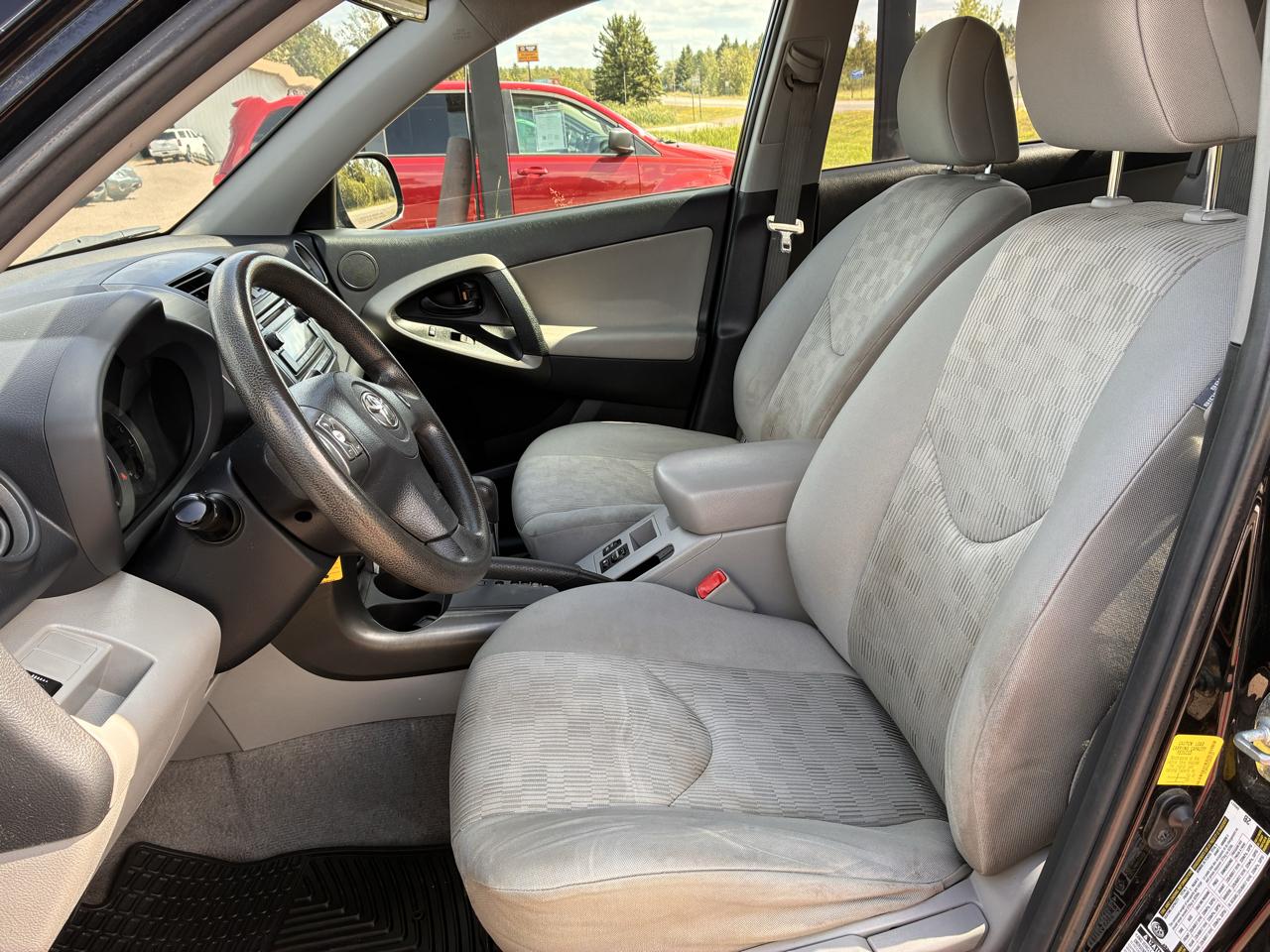 Toyota RAV4 Base I4 4WD 2012