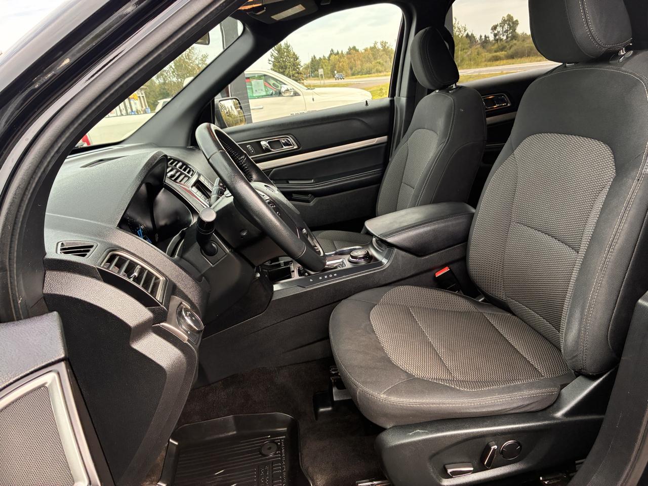 Ford Explorer XLT 4WD 2018
