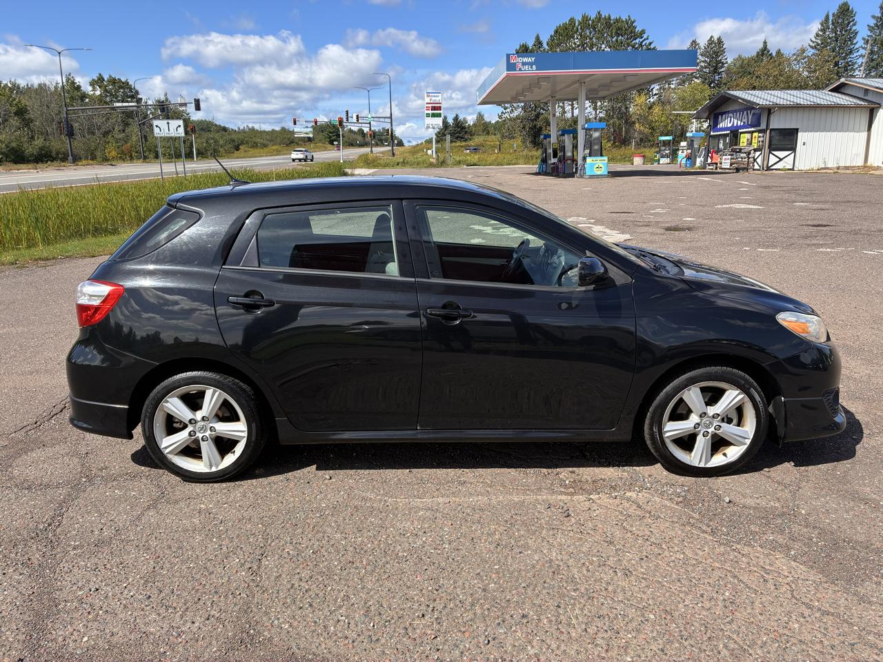 Toyota Matrix S 5-Speed AT 2009