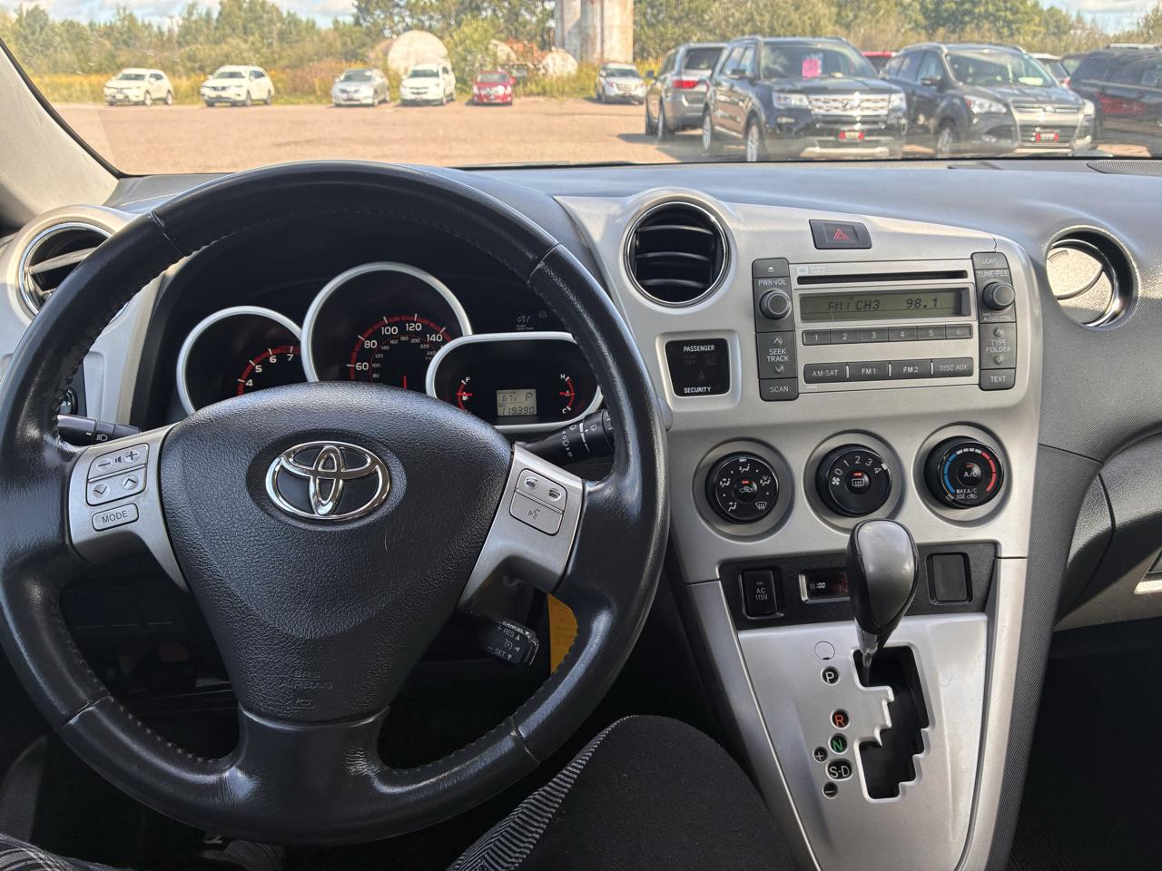 Toyota Matrix S 5-Speed AT 2009