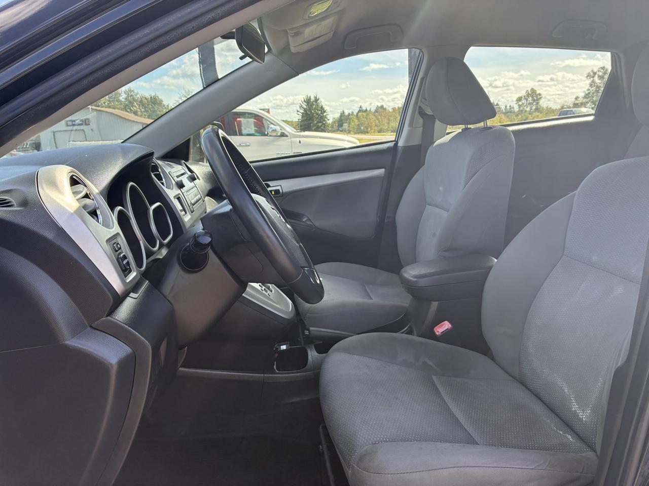 Toyota Matrix S 5-Speed AT 2009