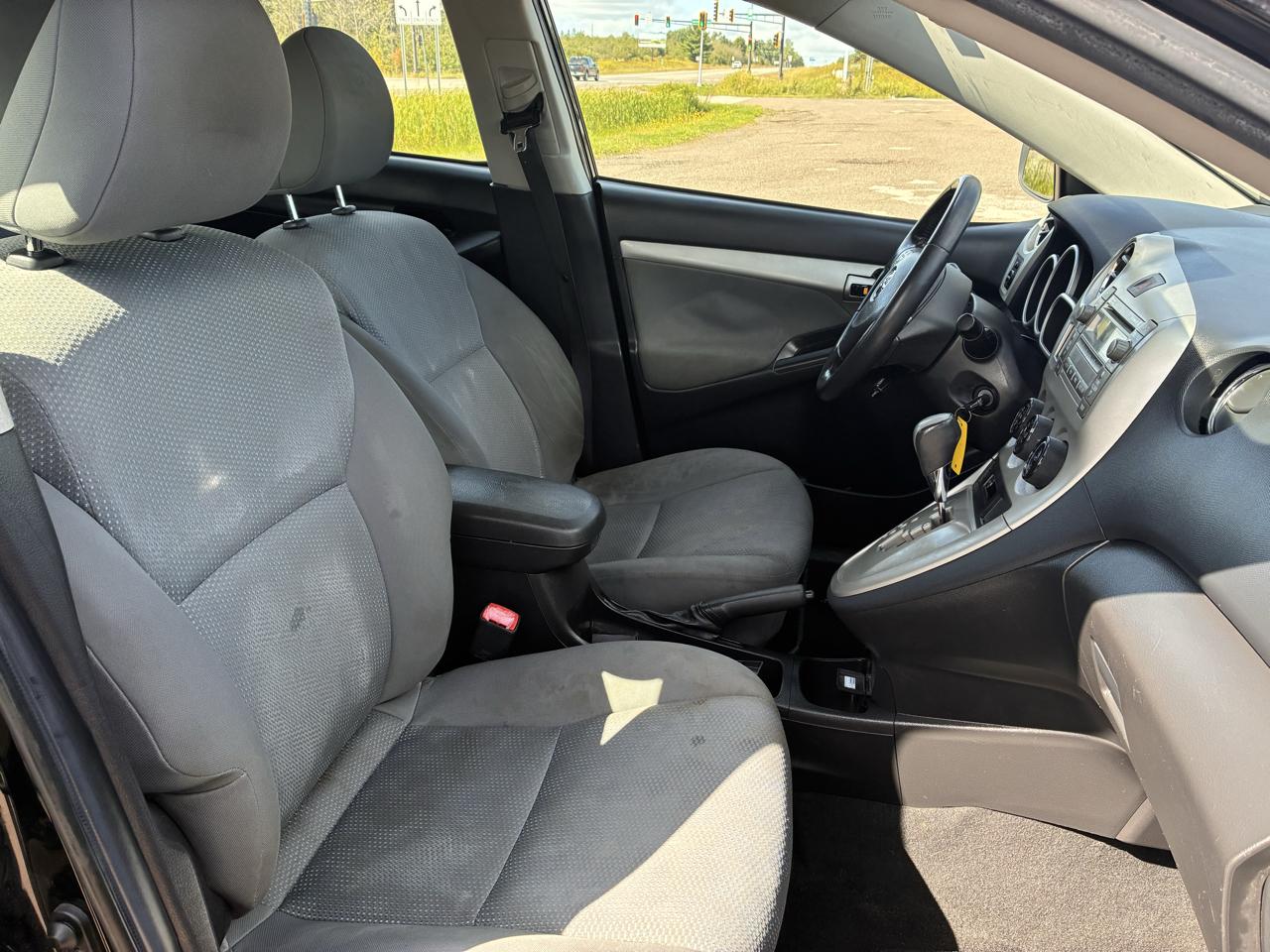 Toyota Matrix S 5-Speed AT 2009