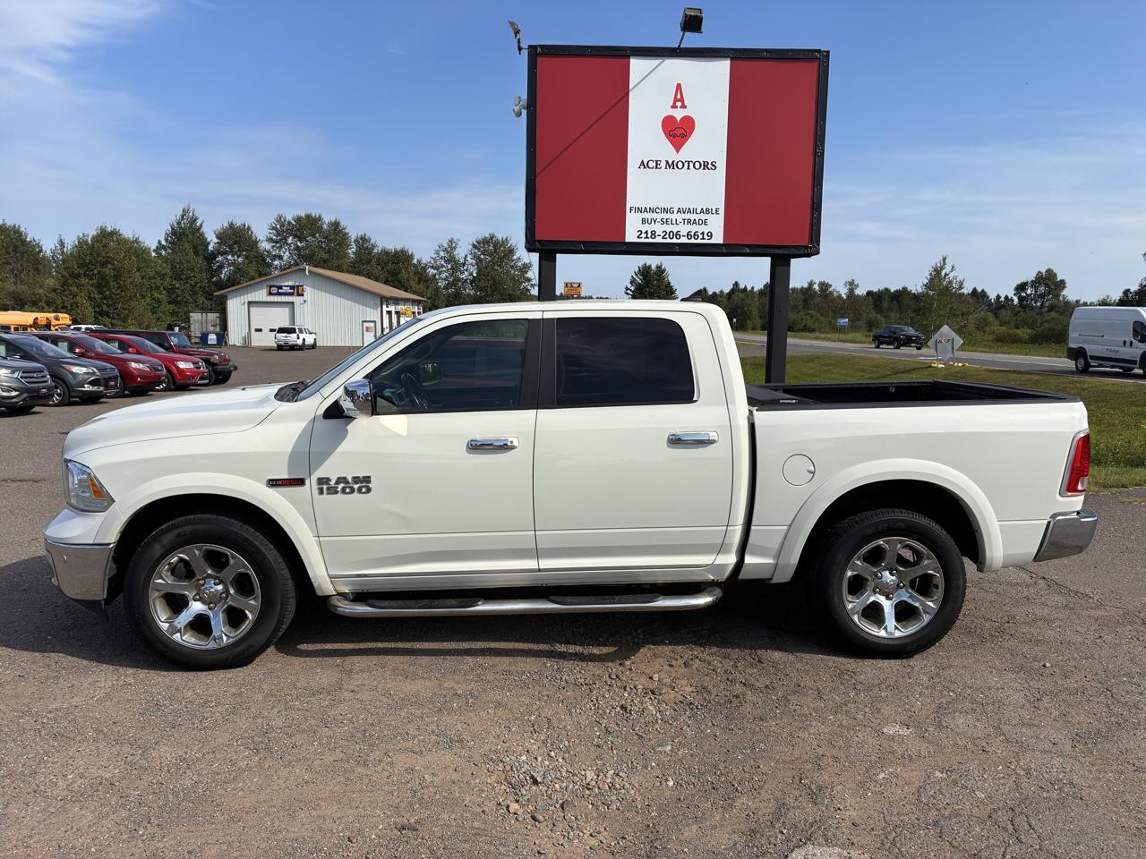RAM 1500 Laramie Crew Cab SWB 4WD 2017