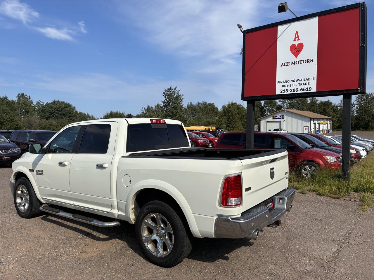 RAM 1500 Laramie Crew Cab SWB 4WD 2017