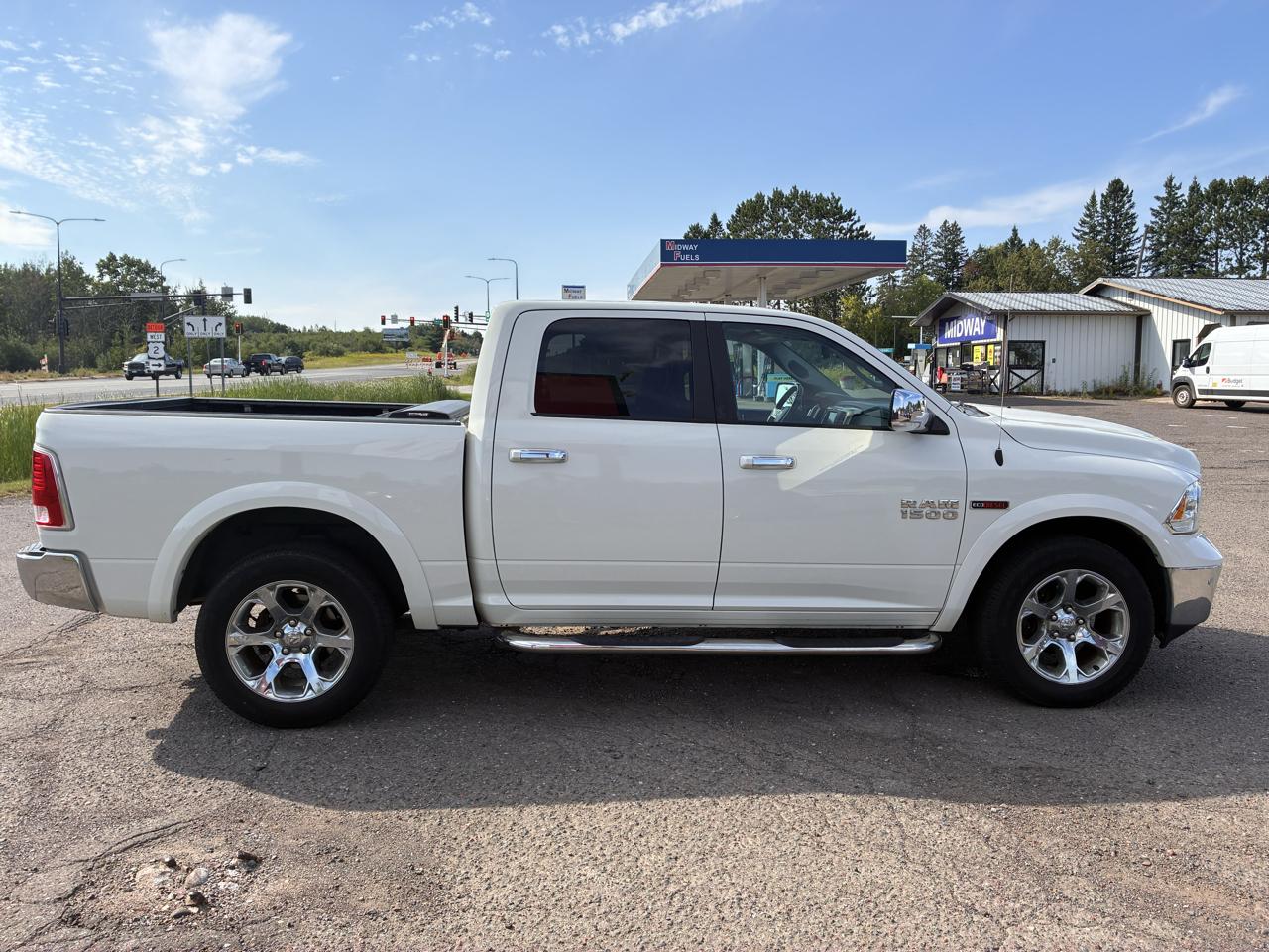 RAM 1500 Laramie Crew Cab SWB 4WD 2017