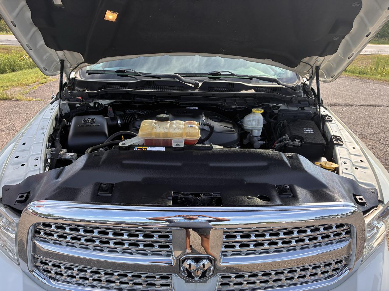 RAM 1500 Laramie Crew Cab SWB 4WD 2017