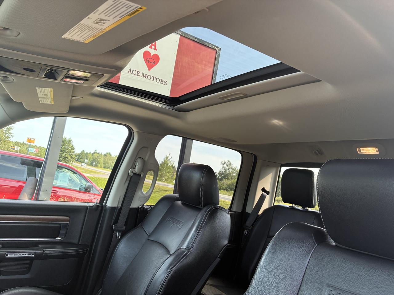 RAM 1500 Laramie Crew Cab SWB 4WD 2017