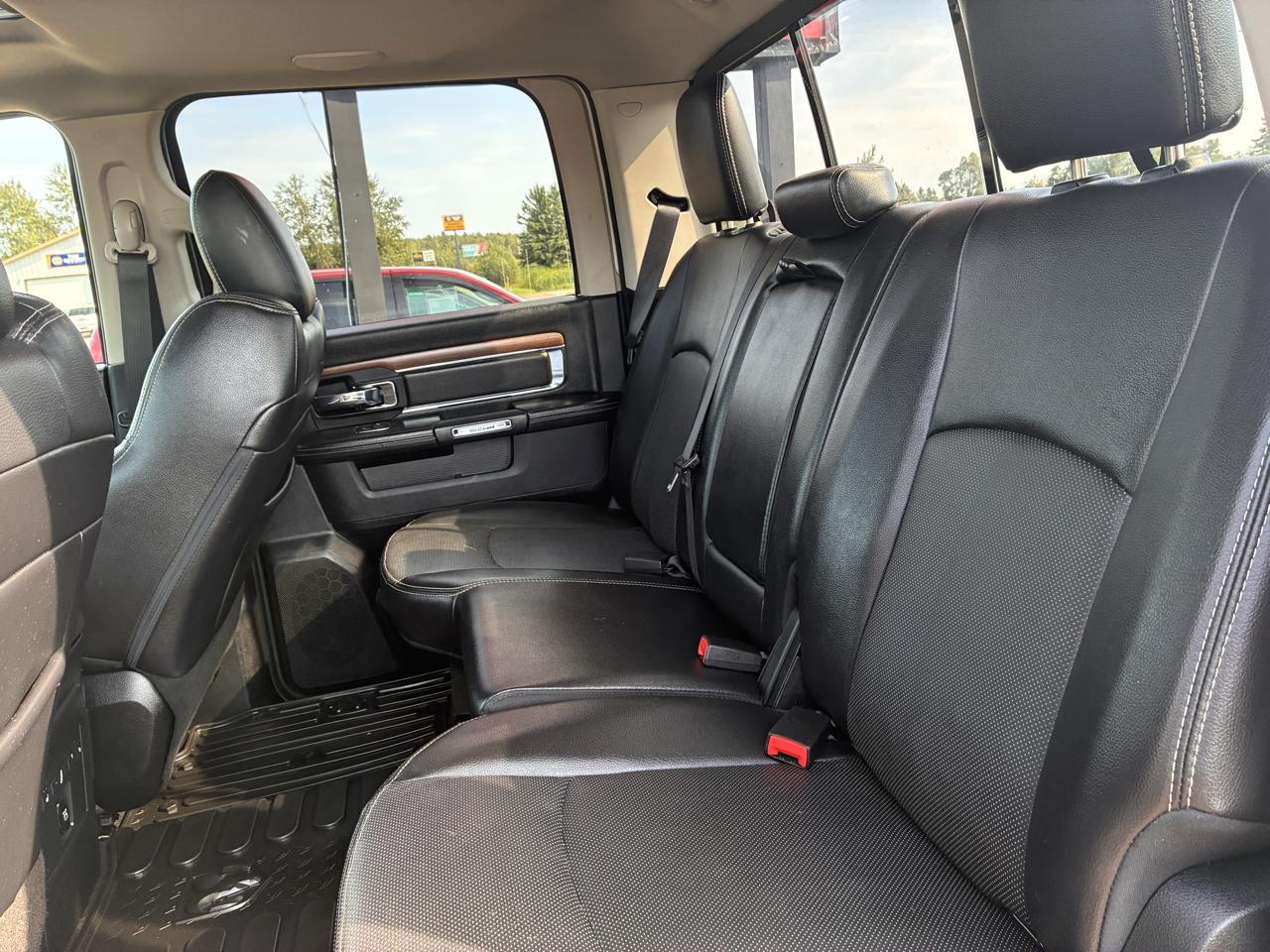 RAM 1500 Laramie Crew Cab SWB 4WD 2017
