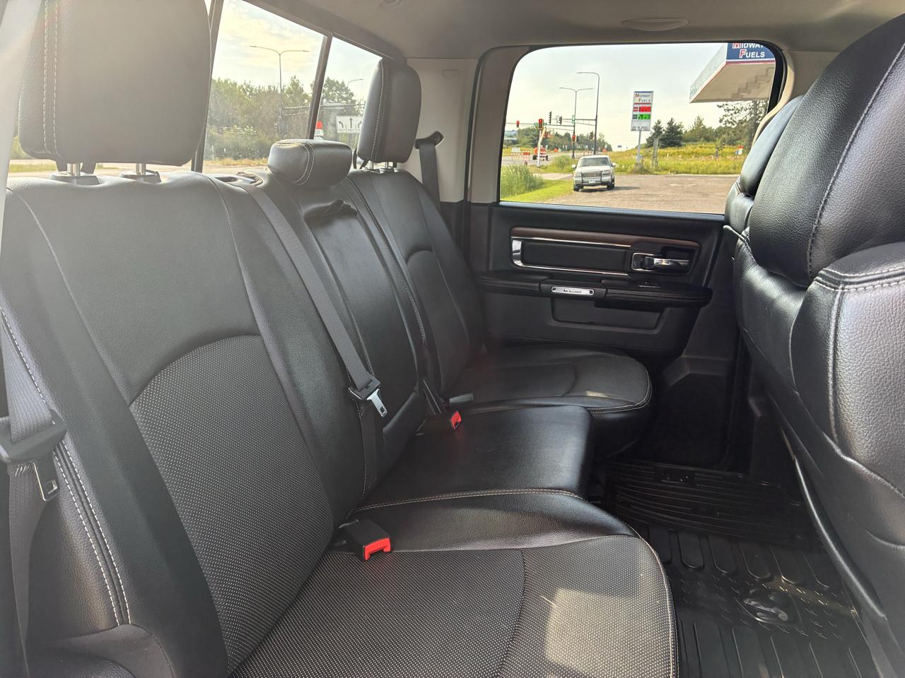 RAM 1500 Laramie Crew Cab SWB 4WD 2017