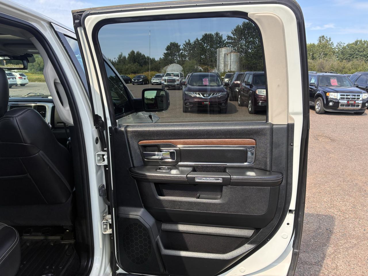 RAM 1500 Laramie Crew Cab SWB 4WD 2017