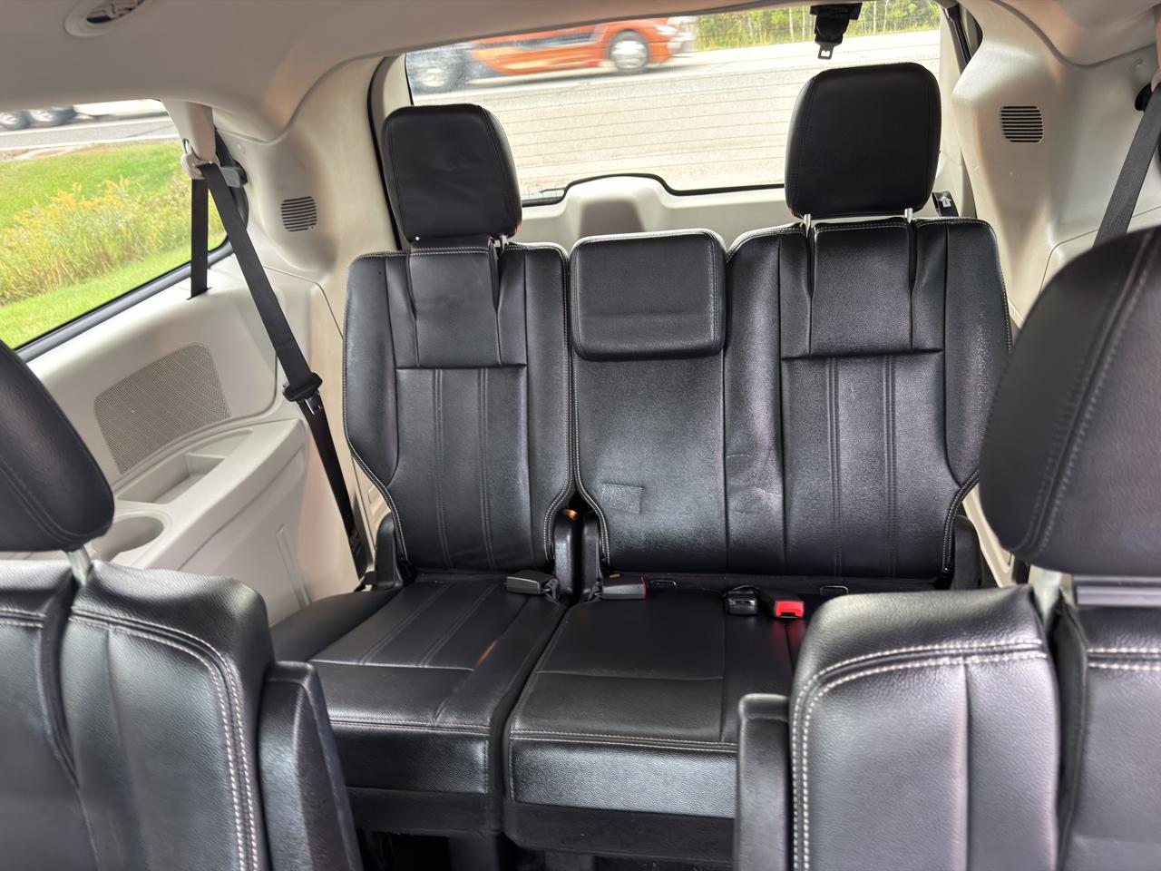 Chrysler Town & Country Touring 2014
