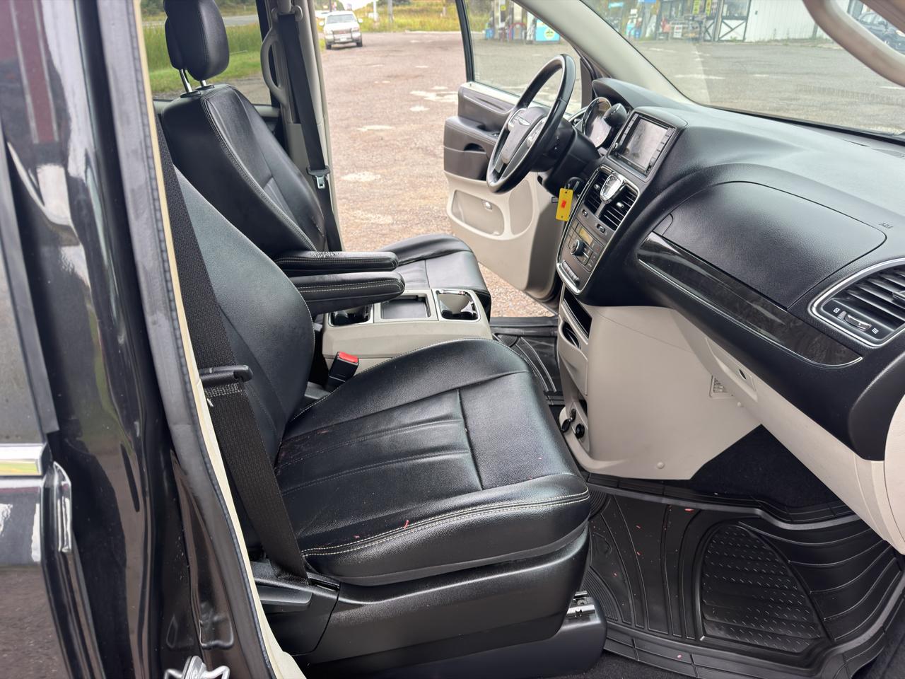 Chrysler Town & Country Touring 2014