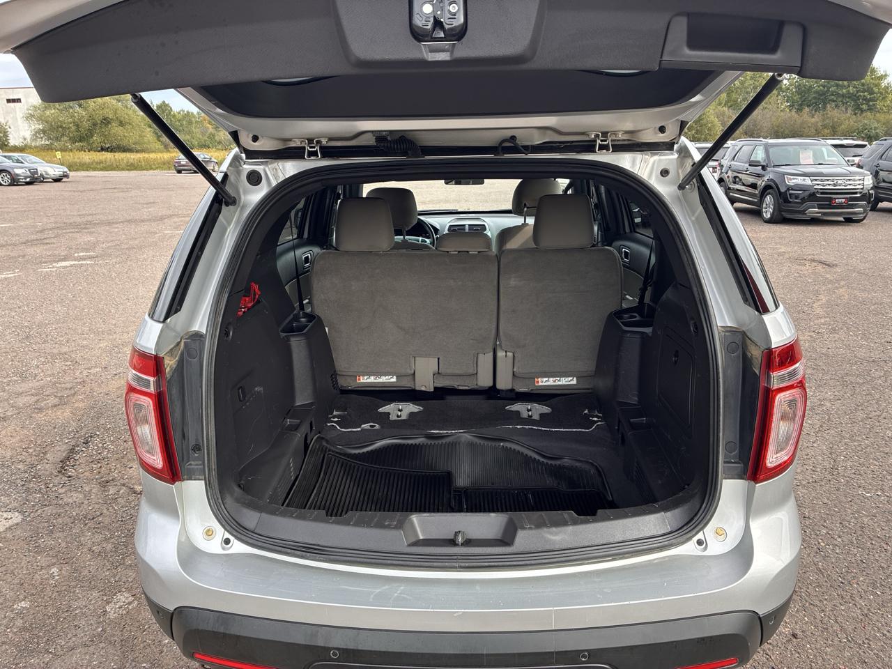 Ford Explorer Base 4WD 2015