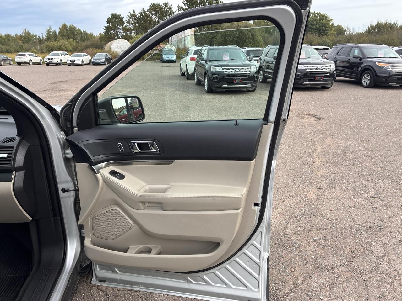 Ford Explorer Base 4WD 2015