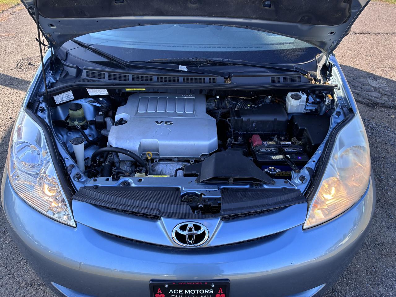 Toyota Sienna CE FWD 7-Passenger 2007