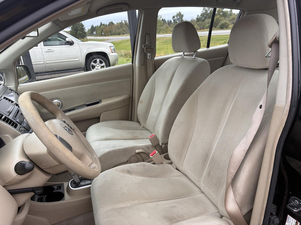 Nissan Versa 1.8 S Hatchback 2009