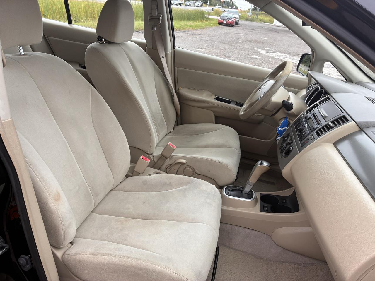 Nissan Versa 1.8 S Hatchback 2009