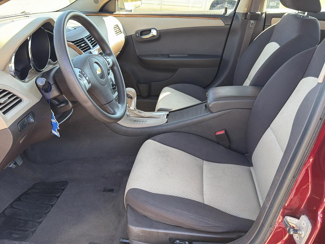 Chevrolet Malibu 1LT 2011