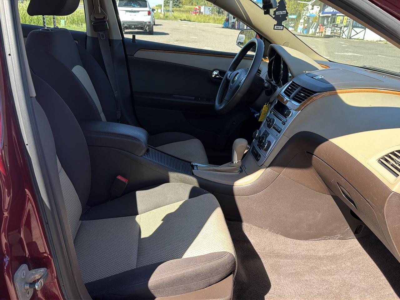Chevrolet Malibu 1LT 2011