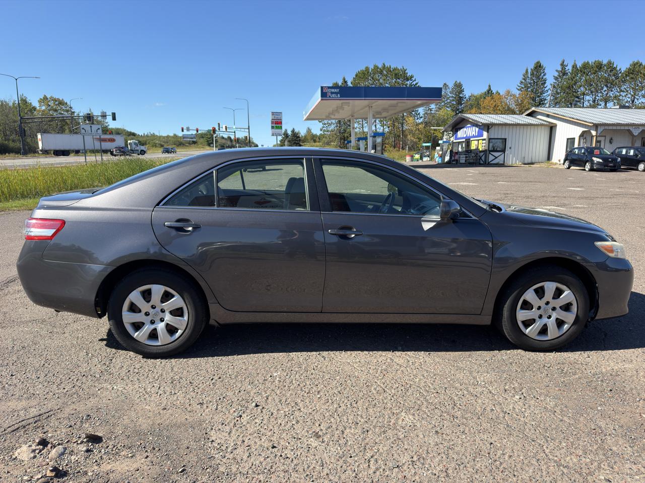 Toyota Camry Base 6-Spd AT 2011