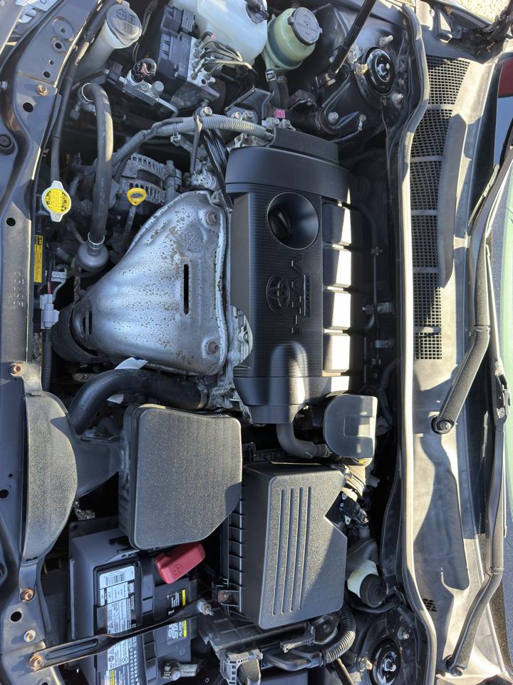Toyota Camry Base 6-Spd AT 2011
