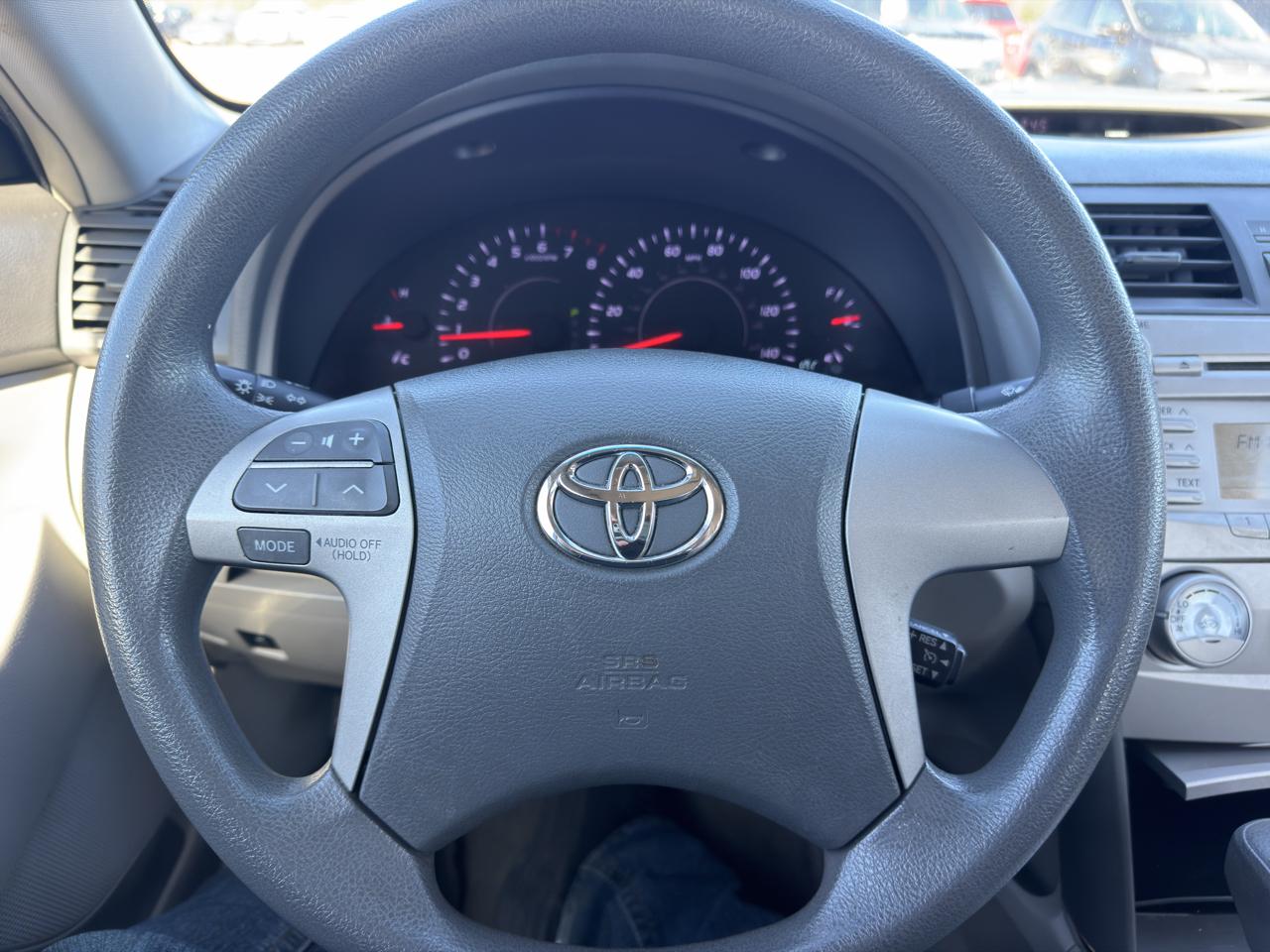 Toyota Camry Base 6-Spd AT 2011