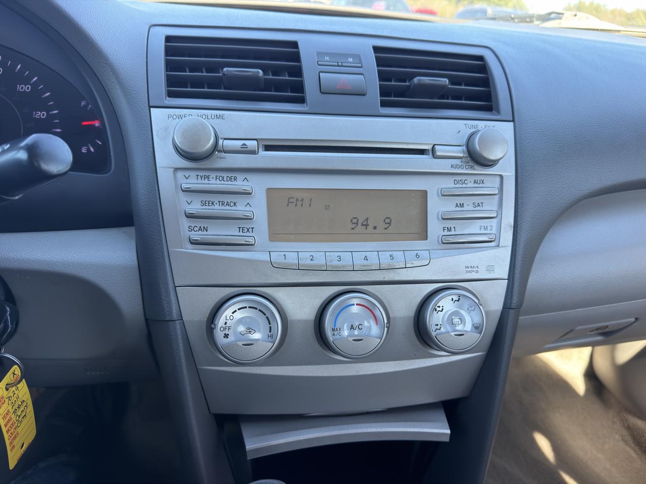 Toyota Camry Base 6-Spd AT 2011