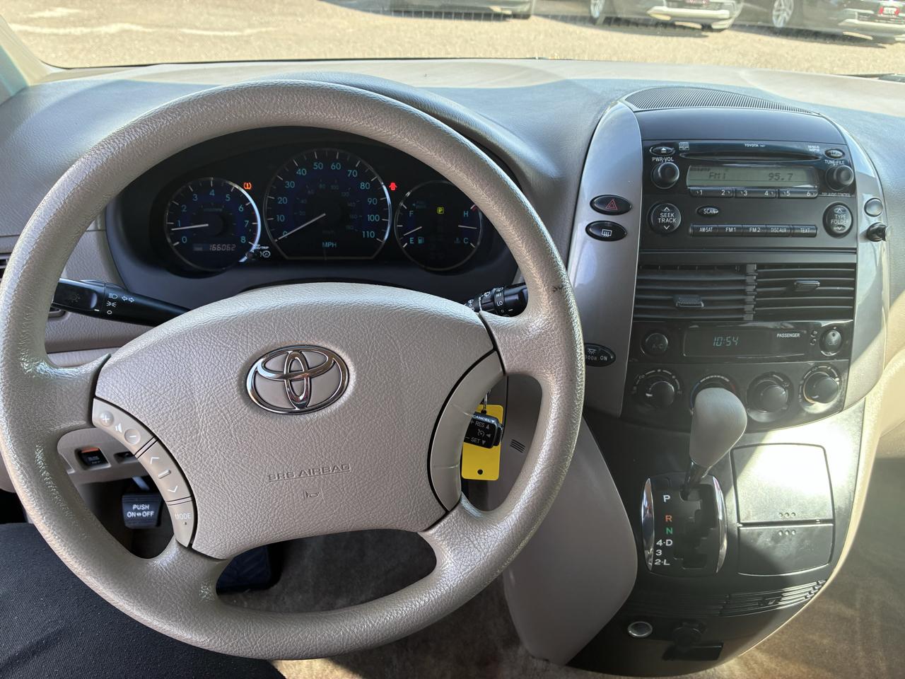 Toyota Sienna CE FWD 7 Passenger 2010