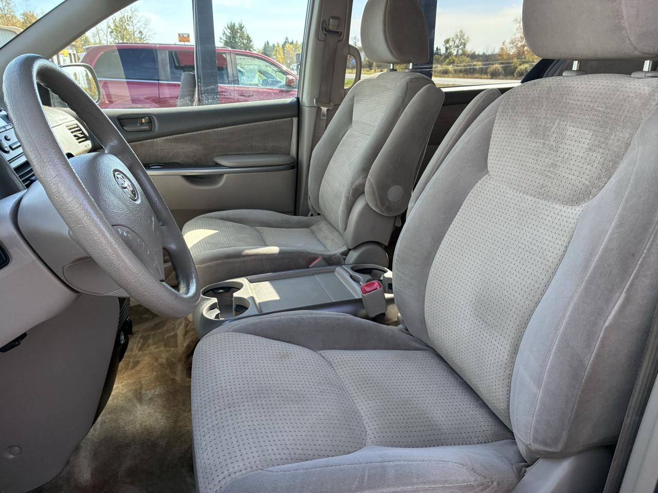 Toyota Sienna CE FWD 7 Passenger 2010