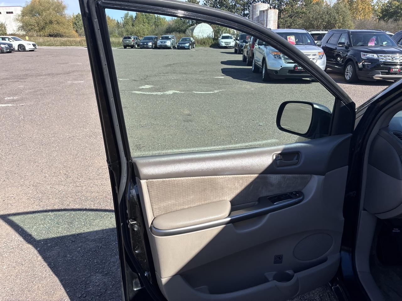 Toyota Sienna CE FWD 7 Passenger 2010