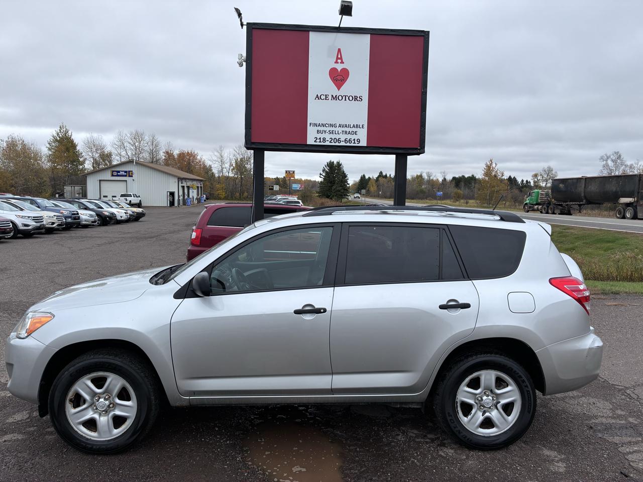Toyota RAV4 Base I4 4WD 2012